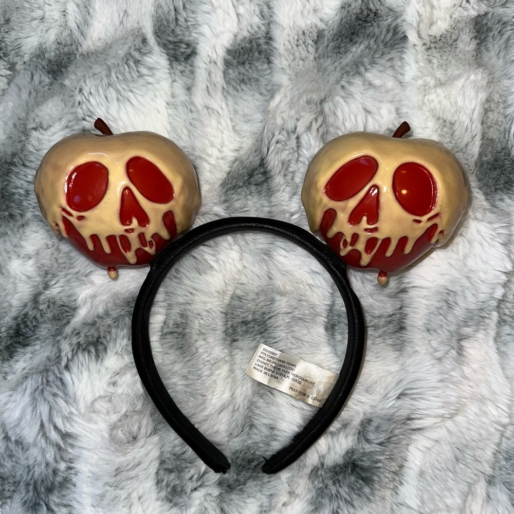 Disney Parks Poison Apple glow-in-the-dark